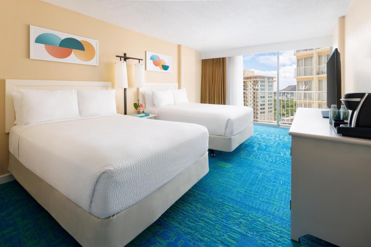 Hotel Aston Waikiki 4*